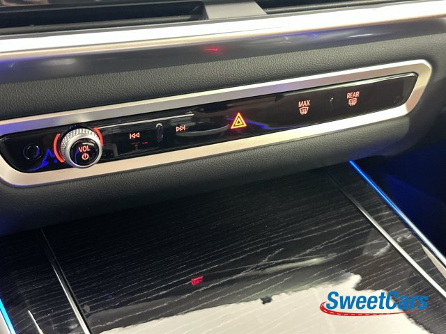 Used 2025 BMW X7 M60i AWD/4WD image 30