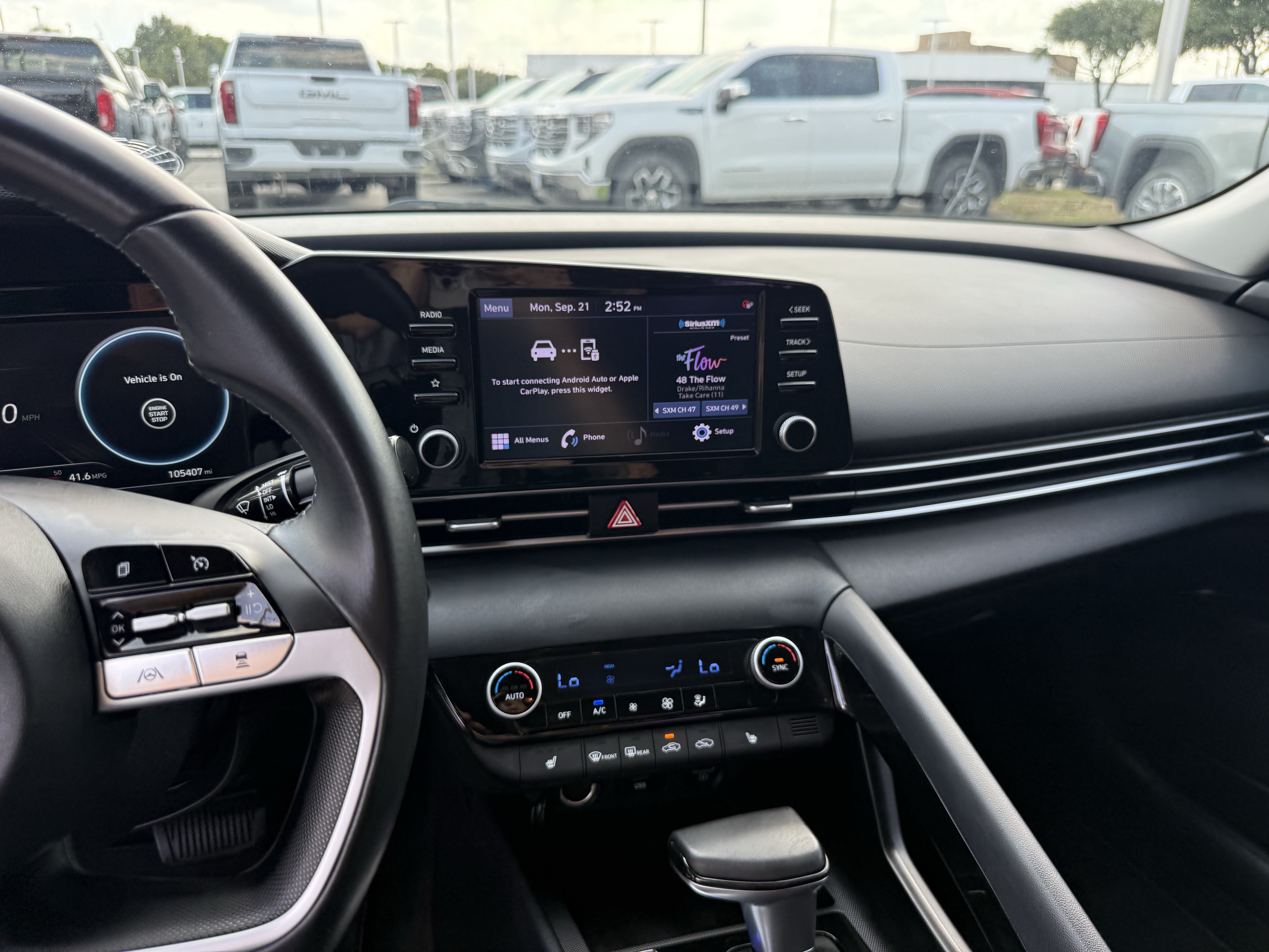 Used 2022 Hyundai Elantra SEL w/ Convenience Package FWD image 19