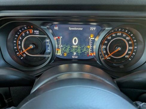 New 2026 Jeep Gladiator Rubicon w/ Technology Group AWD/4WD image 11