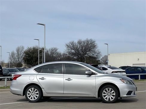 Used 2019 Nissan Sentra S image 3