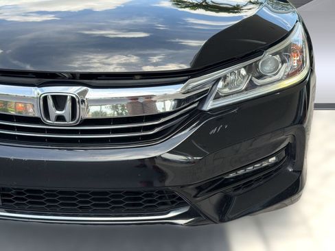 Used 2017 Honda Accord EX-L image 26