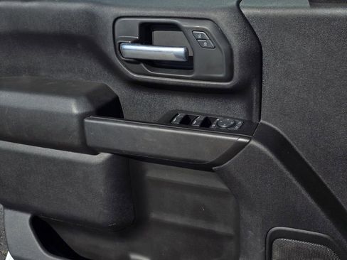 Used 2025 Chevrolet Silverado 2500 Custom w/ Custom Value Package image 23