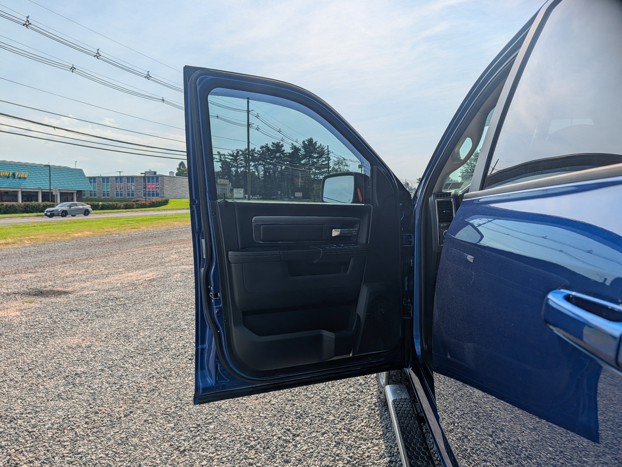 Used 2017 RAM 1500 Sport w/ Convenience Group AWD/4WD image 10