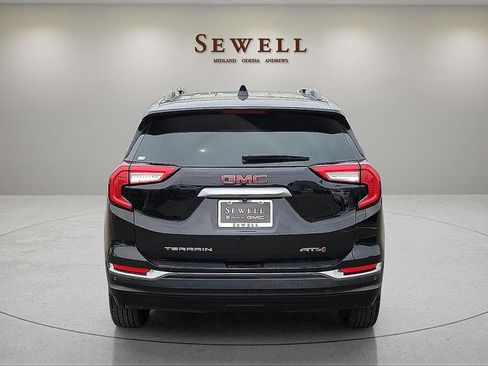 Used 2024 GMC Terrain AT4 w/ Infotainment Package II AWD/4WD image 4
