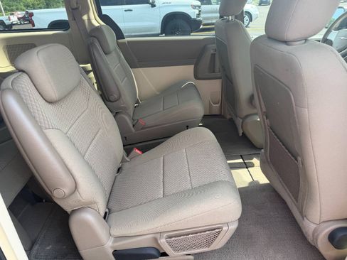 Used 2010 Chrysler Town & Country LX FWD image 14