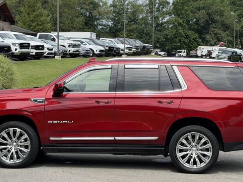 Used 2023 GMC Yukon Denali w/ Max Trailering Package AWD/4WD image 3