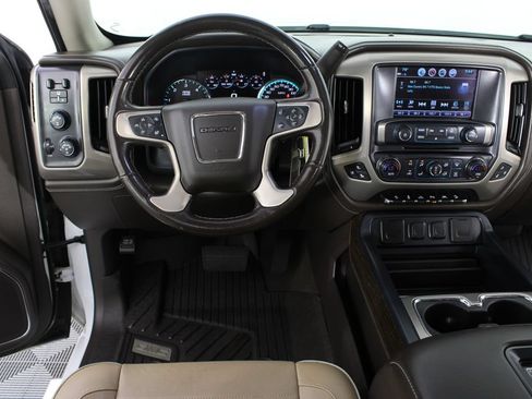 Used 2018 GMC Sierra 1500 Denali AWD/4WD image 12
