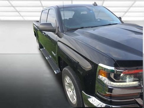 Used 2018 Chevrolet Silverado 1500 LT w/ Texas Edition RWD image 1