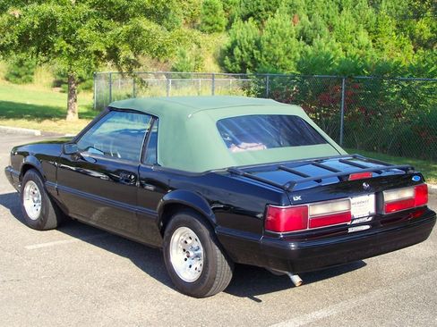 Used 1992 Ford Mustang LX image 2