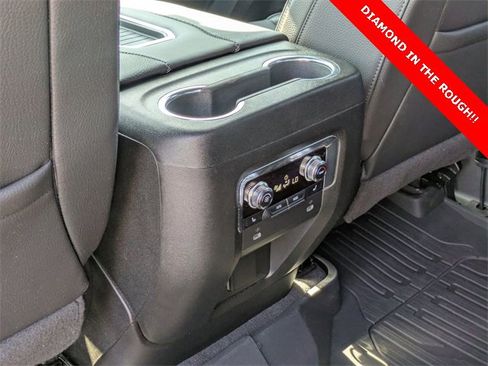 Used 2024 GMC Yukon Denali image 32