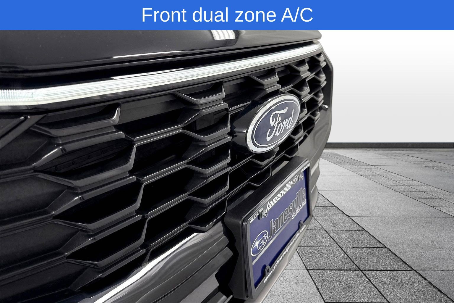 Used 2024 Ford Escape ST-Line Elite w/ Premium Technology Package AWD/4WD image 35