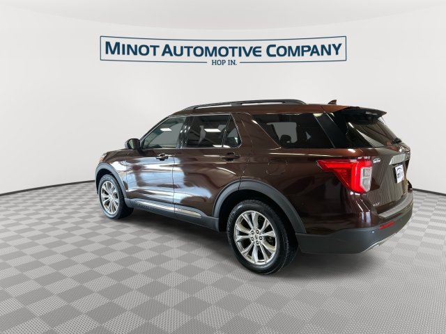 Used 2020 Ford Explorer XLT w/ Equipment Group 202A AWD/4WD image 7