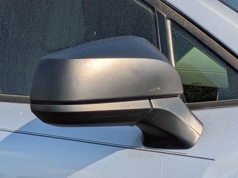 Used 2024 Toyota Corolla Cross L image 12