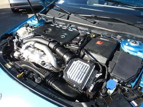 Used 2025 Mercedes-Benz CLA 250 4MATIC image 7