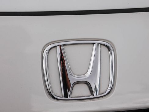 Certified 2024 Honda HR-V LX image 4