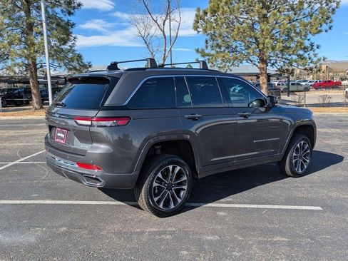 Used 2023 Jeep Grand Cherokee Overland w/ Luxury Tech Group IV image 5