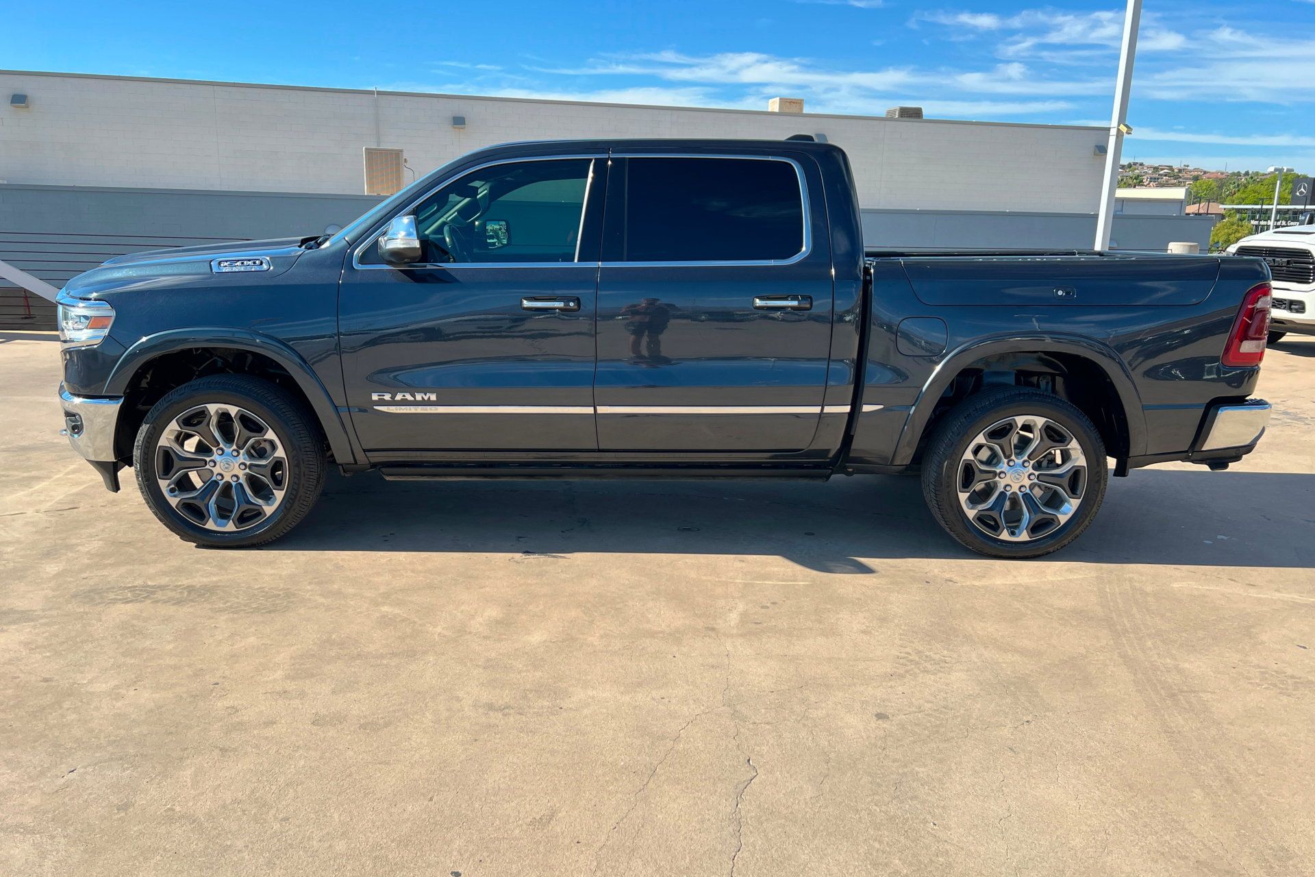Used 2020 RAM 1500 Limited AWD/4WD image 2
