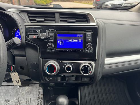 Used 2018 Honda Fit LX image 11