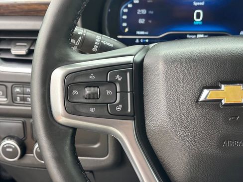 Used 2023 Chevrolet Suburban Premier RWD image 16