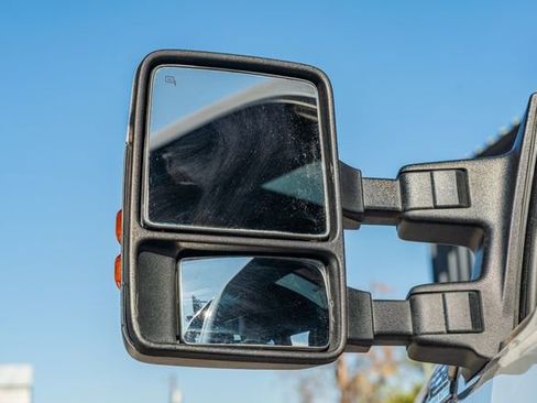 Used 2015 Ford F250 Lariat w/ Lariat Ultimate Package image 11