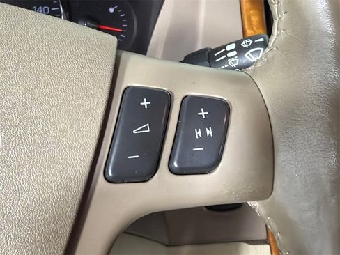 Used 2006 Cadillac STS V8 w/ Preferred Equipment Group image 26