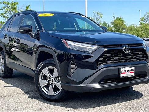 Used 2024 Toyota RAV4 XLE FWD image 2