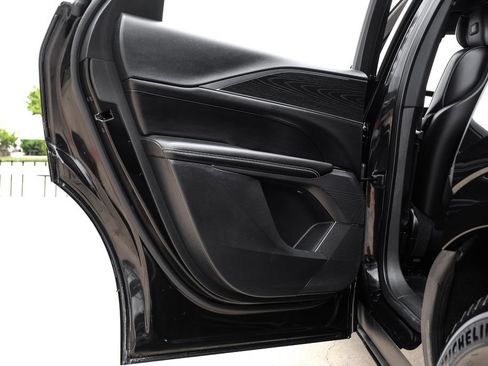 Used 2024 Cadillac Lyriq Luxury RWD image 45