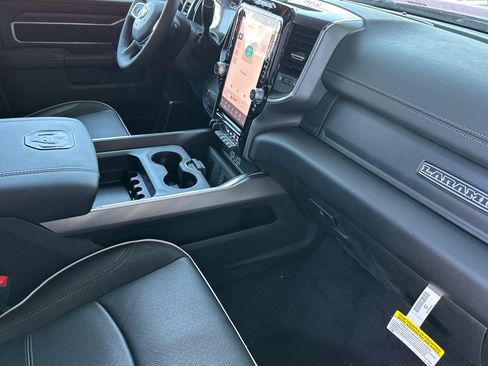 New 2026 RAM 2500 Laramie AWD/4WD image 14