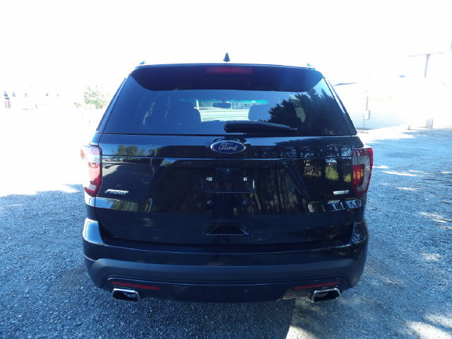 Used 2017 Ford Explorer Sport w/ Equipment Group 401A AWD/4WD image 4