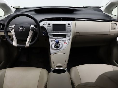Certified 2015 Toyota Prius Five image 24
