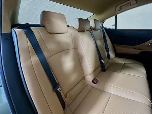 New 2025 Lexus ES 350 w/ Premium Package image 25