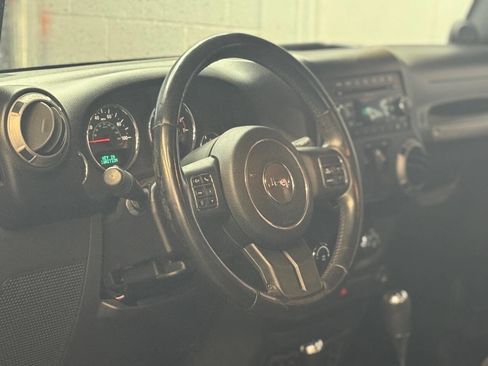 Used 2011 Jeep Wrangler Sport AWD/4WD image 6