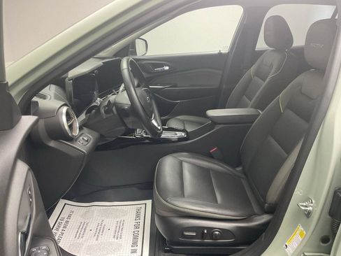Certified 2025 Chevrolet Trax ACTIV FWD image 12