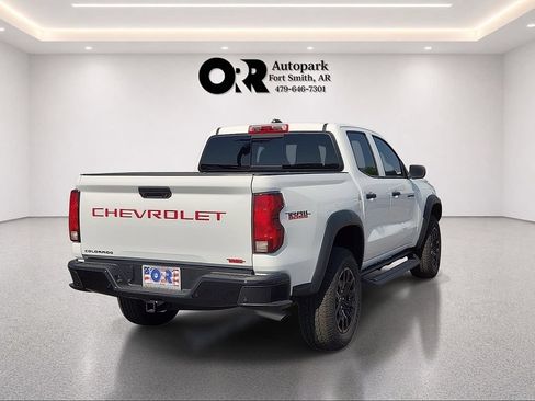 Used 2026 Chevrolet Colorado Trail Boss AWD/4WD image 5