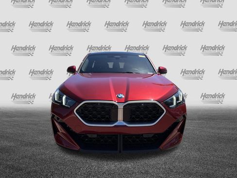 Certified 2025 BMW X2 xDrive28i AWD/4WD image 3