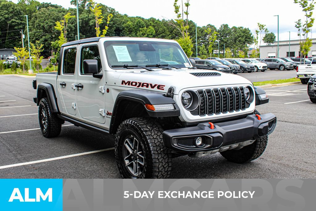 Used 2026 Jeep Gladiator Mojave AWD/4WD image 3