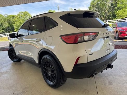 Used 2022 Ford Escape SEL w/ SEL Stealth AWD Package image 9