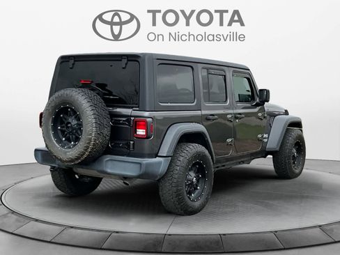 Used 2019 Jeep Wrangler Unlimited Sport S image 4