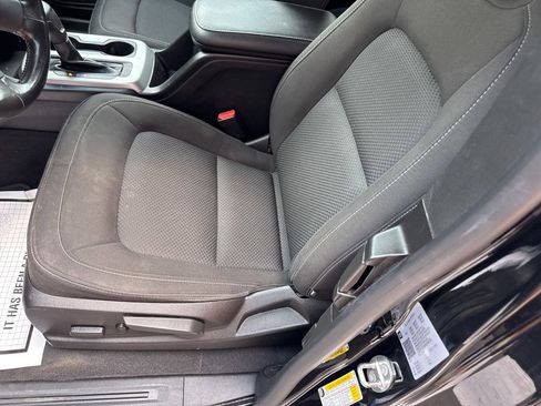 Used 2021 Chevrolet Colorado LT w/ LT Convenience Package AWD/4WD image 22