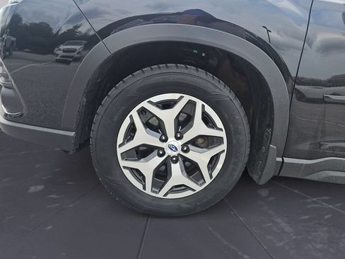 Used 2024 Subaru Forester Premium AWD/4WD image 14