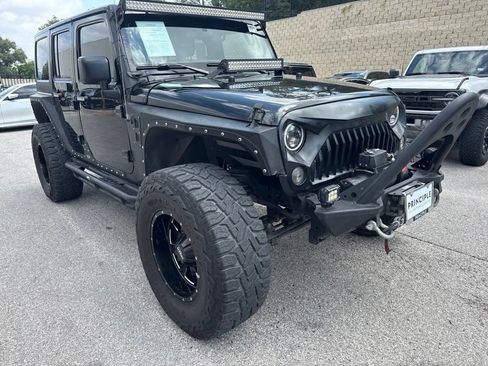 Used 2015 Jeep Wrangler Unlimited Sport w/ Connectivity Group AWD/4WD image 3