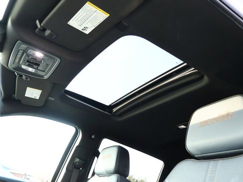 Used 2022 Chevrolet Silverado 1500 High Country w/ High Country Premium Package image 27