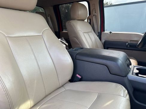 Used 2015 Ford F250 XLT w/ XLT Premium Package image 7