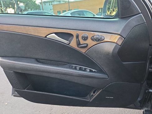 Used 2008 Mercedes-Benz E 350 Sedan image 15