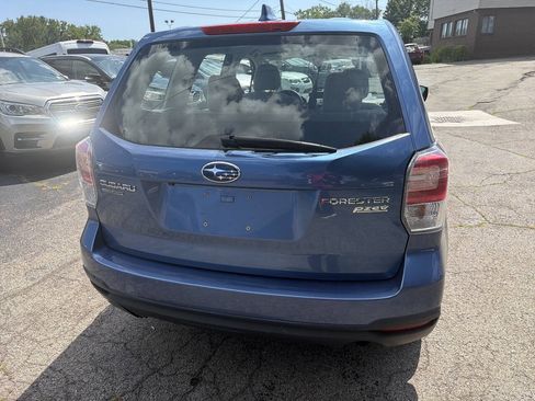 Used 2017 Subaru Forester 2.5i AWD/4WD image 9