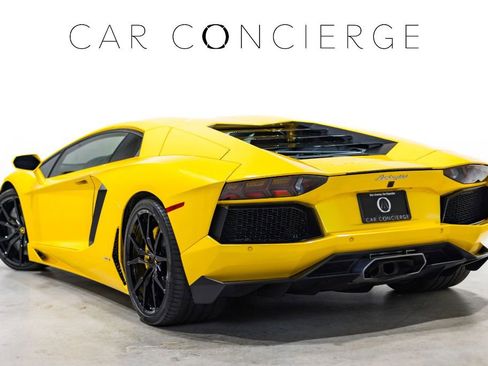 Used 2013 Lamborghini Aventador LP 700-4 image 8