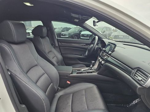 Used 2019 Honda Accord Sport image 10