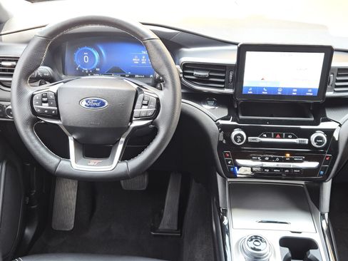 Used 2022 Ford Explorer ST w/ Equipment Group 401A AWD/4WD image 23