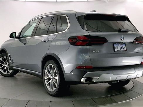 New 2026 BMW X5 xDrive40i w/ Premium Package image 2