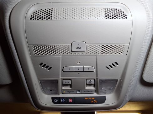 Certified 2025 Cadillac XT5 Premium Luxury image 10